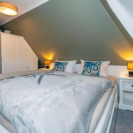 Gemuetliche Wohnung Unter Reet Mit Pool Und Sauna In 카이톰 외부 사진