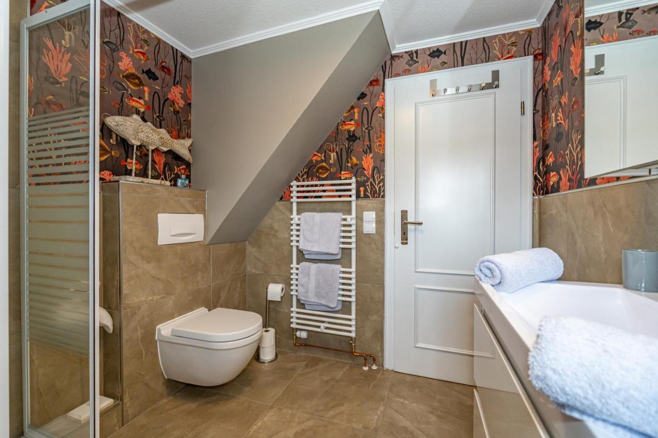 Gemuetliche Wohnung Unter Reet Mit Pool Und Sauna In 카이톰 외부 사진